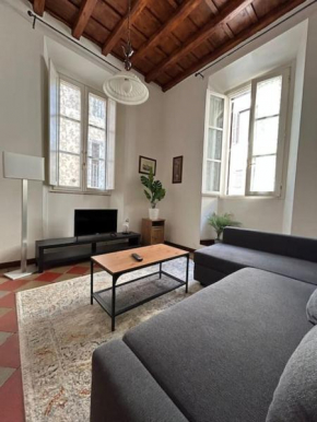 Edoardo's Historic Apartment